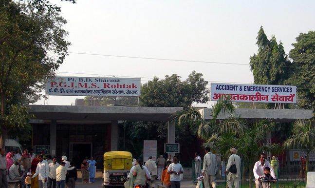विज ‘बाबा’ के ट्वीटर की तरह पीजीआई एक्टिव हो तो ‘सुधरे सेहत’