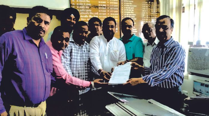 पंजाब के संगरूर डिस्ट्रिक कैमिस्ट एसोसिएशन ने उपायुक्त को अपनी मांगों का ज्ञापन सौंपा