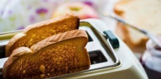 टोस्ट कम सेंकिए, कैंसर से दूर रहिए