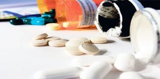 जेनेरिक दवा है नहीं, ब्रांडेड लिखें तो फंसे