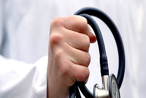 अस्पतालों को जारी आदेश के खिलाफ 30,000 डॉक्टरों की हड़ताल doctor-strike