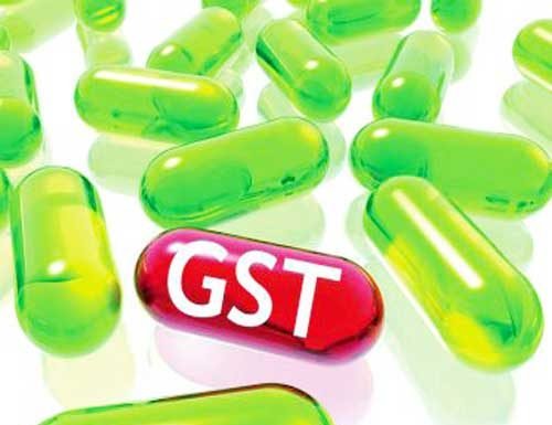 GST: महंगा हुआ दवा बाजार