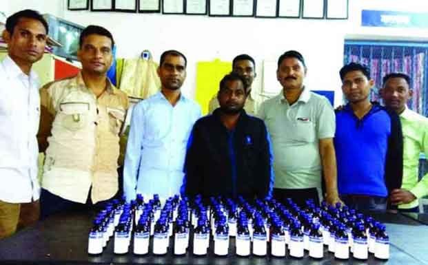 भारी मात्रा में कोडिन सिरप जब्त