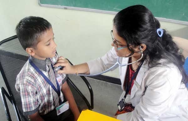 प्राइवेट स्कूलों में नजर आएंगे इमरजेंसी हेल्थ वार्ड!