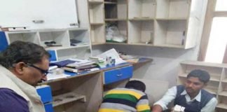 क्लीनिक पर छापेमारी, दवाएं जब्त