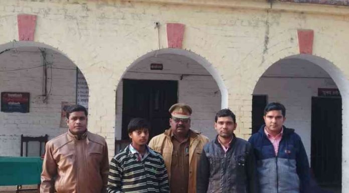 घर से भारी मात्रा में डूफोन्ट कोराजीन जब्त