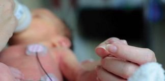 झोलाछाप ने मासूम बच्चे के दांत में दर्द होने पर लगा दिया इंजेक्शन, मौत नवजात