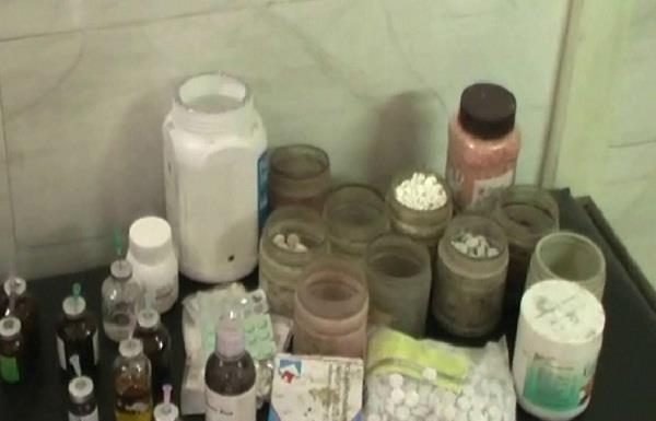 नशीली दवाओं समेत युवक गिरफ्तार