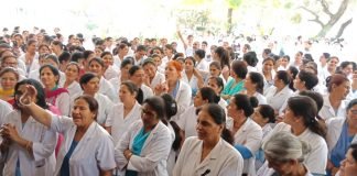 नर्सों की हड़ताल से मरीज हुए परेशान