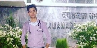 धरा गया ‘मुन्नाभाई एमबीबीएस’