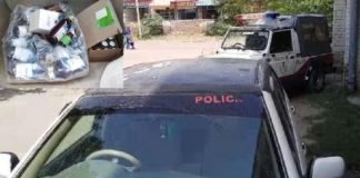 पुलिस का स्टीकर लगी गाड़ी से मिलीं नशीली दवाइयां