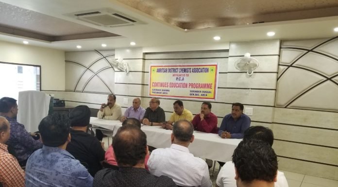 दवा विक्रेताओं के सामने कई परेशानियां