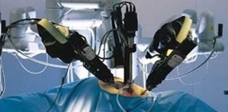 रोबोट ने किया ट्यूमर का ऑपरेशन