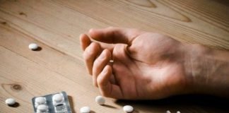 कैंसर की दवा में तलाश रहे नशे का विकल्प