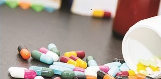 दवा फैक्टरी में रेड, बैन दवाओं का जखीरा बरामद