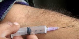 दवा विक्रेता अब युवाओं को नहीं देंगे सिरिंज