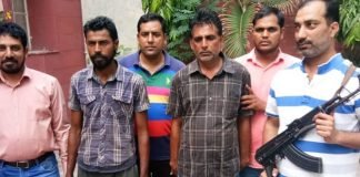 करोड़ों की अफीम के साथ 2 तस्कर दबोचे