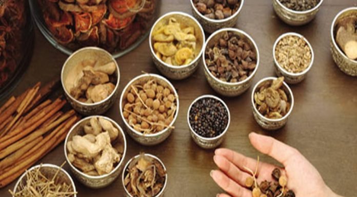नकली आयुर्वेदिक दवाओं का जखीरा बरामद, दो गिरफ्तार आयुर्वेदिक दवा