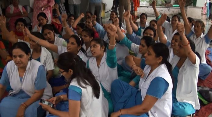 नर्सों का आंदोलन, सरकार को दी चेतावनी