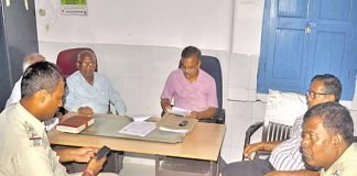 फर्जी डॉक्टर के क्लीनिक पर छापा, गिरफ्तार