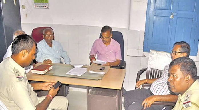 फर्जी डॉक्टर के क्लीनिक पर छापा, गिरफ्तार