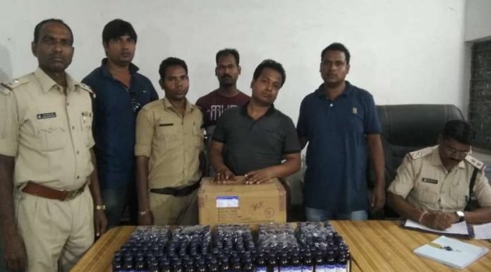 नशीली दवा बेचने पर कैमिस्ट गिरफ्तार