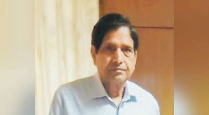 दवा लिखने के बदले डॉक्टर ने की कनाडा की हवाई सैर, सस्पेंड