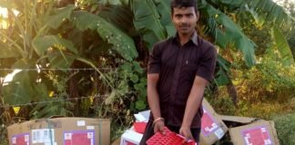 सड़क किनारे पड़े मिले सरकारी दवा के कार्टून