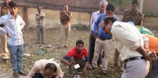 सीवर टैंक में मिली दवा