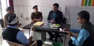 बाहर की दवा न लिखने पर कैमिस्टों ने डॉक्टर को पीटा