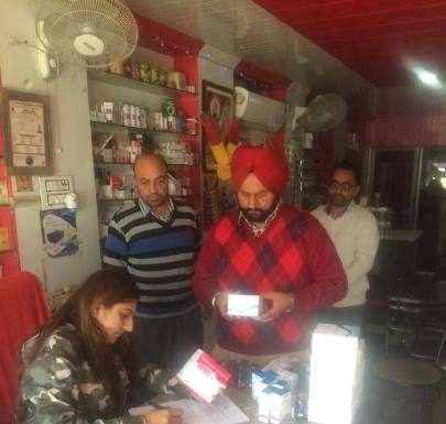 क्लीनिक पर रेड, 87 हजार की दवाएं जब्त