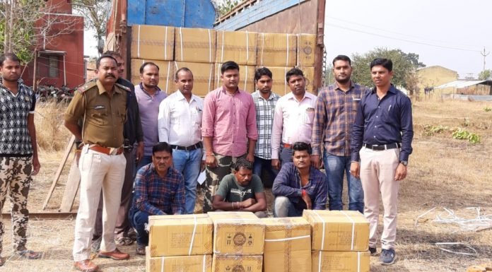 95 पेटी कफ सिरप समेत तीन दबोचे