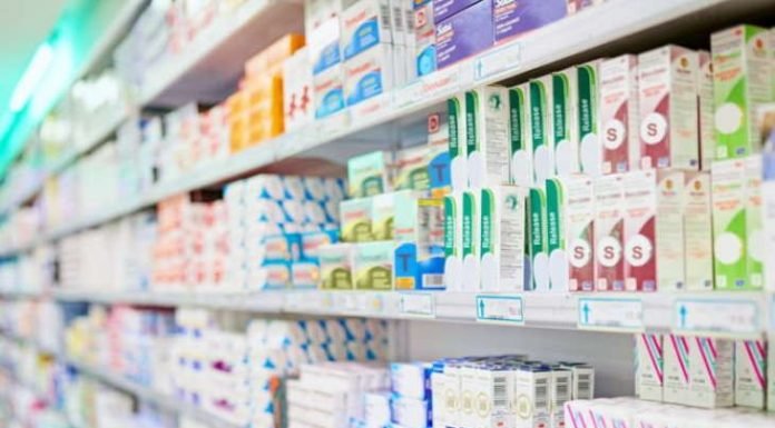 निजी दवा स्टोर को बिना पर्ची बेची नशीली दवाई, फार्मासिस्ट को नोटिस medical store