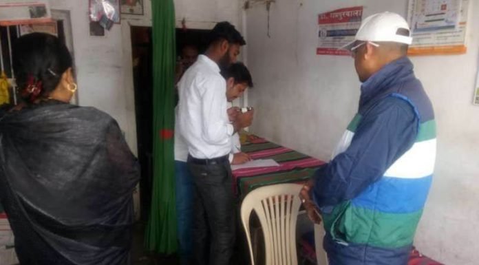 फर्जी डॉक्टर के क्लीनिक से खतरनाक दवाइयां-इंजेक्शन जब्त
