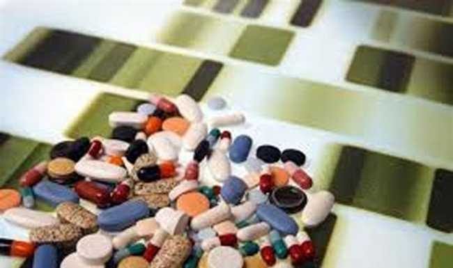 बिना लाइसेंस दवाएं बेचने के आरोपी फर्जी डॉक्टर को 3 साल की कैद