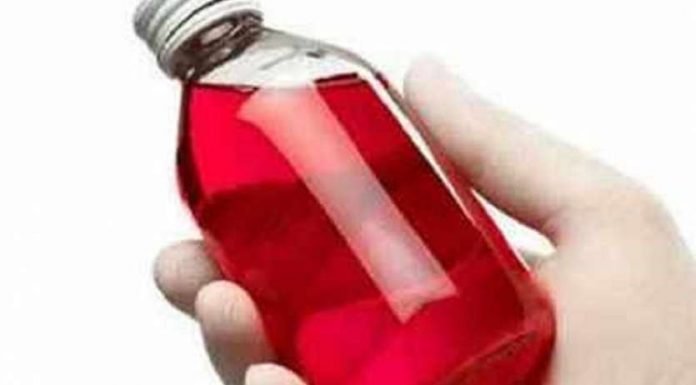 नशीले सिरप की तस्करी में दो गिरफ्तार सिरप