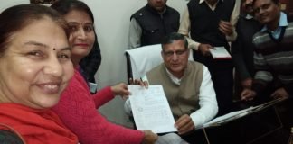 फार्मासिस्ट गांधीगिरी से मनवाएंगेे अपनी मांगें