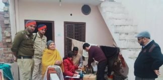 बिना डिग्रीधारी डॉक्टर के घर पर रेड कर नशीले टीके जब्त किए