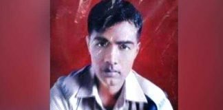 दवा कंपनी ने शहीद के परिवार को सौंपा पांच लाख का चेक