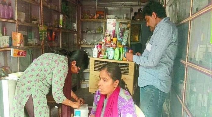 मेडिकल स्टोर पर रेड में नशीली दवाइयां बरामद