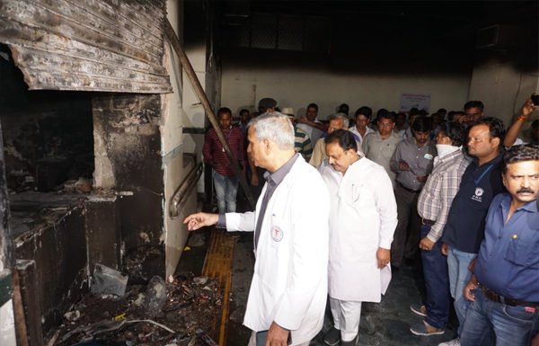 अस्पताल में आग से एक मरीज की मौत, दवाइयां और रजिस्टर जले