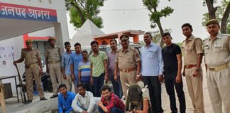 पानी वाले इंजेक्शन बनाने वाली फैक्ट्री पकड़ी, 4 गिरफ्तार