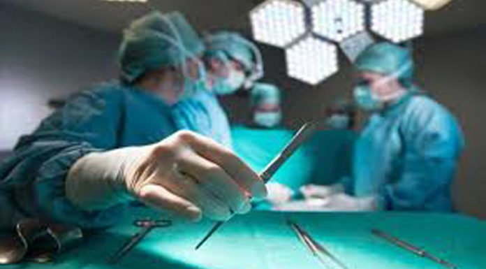 ‘नामर्दी’ का इलाज कराने आए युवक में मिले लड़कियों के अंग operation