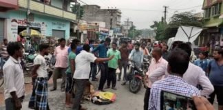 एक्सपायरी दवा से बिगड़ी हालत तो लगा दिया जाम