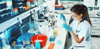 दवा कंपनी पर पड़ी रेड, कराया केस दर्ज