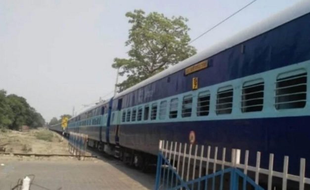 अब जीवनरक्षक दवा भी मिलेगी ट्रेनों में