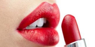पाउडर-लिपस्टिक लगाने से पहले पढ़ लें ये खबर, वरना…