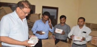 औषधि विभाग के छापे में एक करोड़ की दवाइयां जब्त