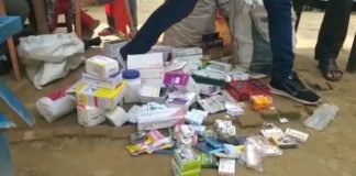 बिना लाइसेंस चल रहे मेडिकल स्टोर पर रेड , दवाइयां जब्त