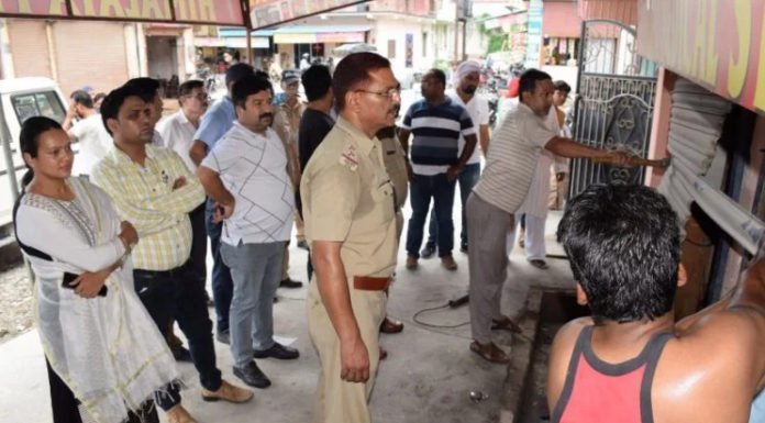 सील किए मेडिकल स्टोर में लगी आग, साजिश का अंदेशा